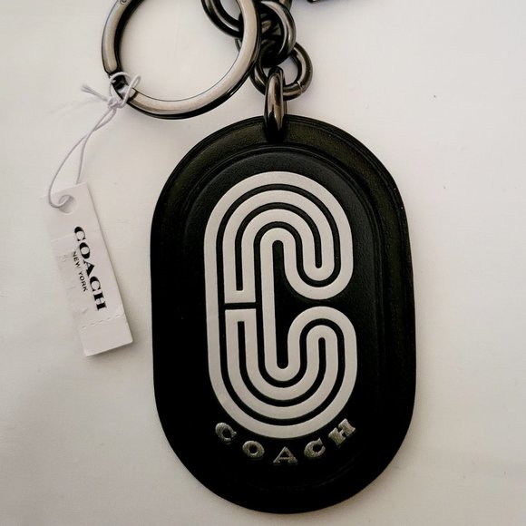 💕Host Pick💕 Coach Retro "C" Key Fob Hangtag - Picture 1 of 6